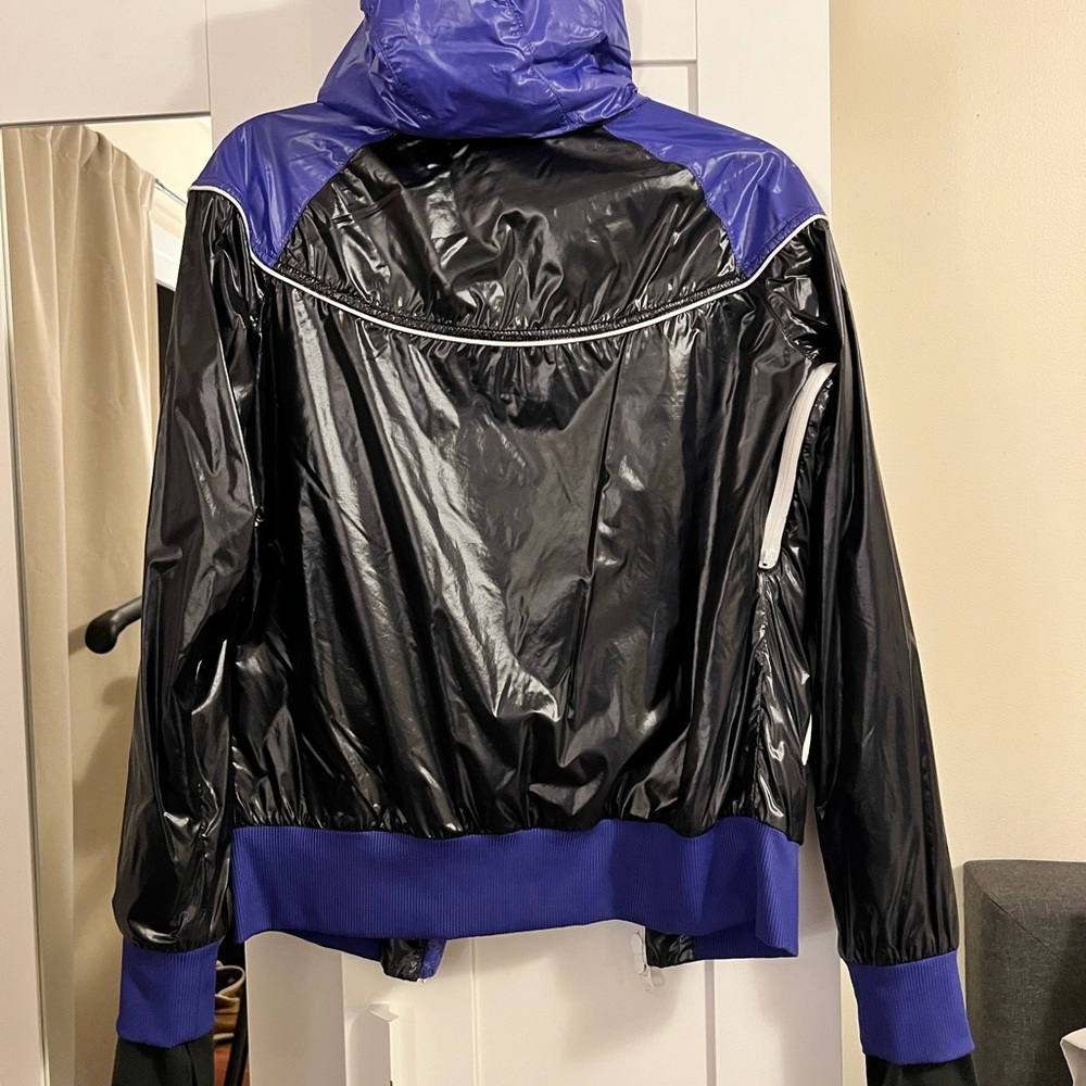 Nike jacket - Picture 3 of 5